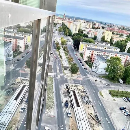 Hanza Tower 23 Pool & Jacussi Daire